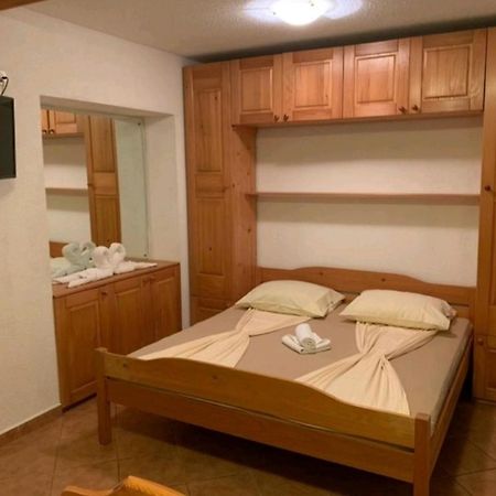 Appartments Mali Raj เวอร์ซาร์ ภายนอก รูปภาพ